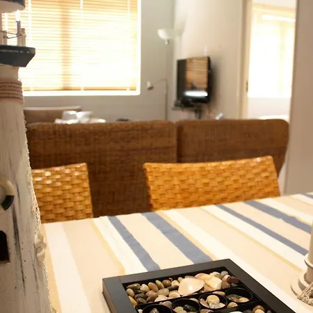 Surferscorner Self Catering Apartments Muizenberg Exterior photo