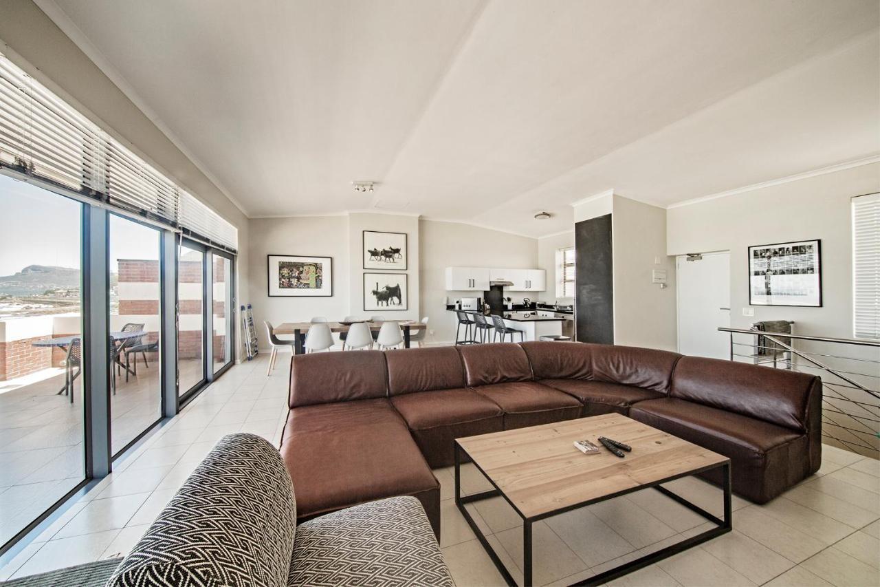 Surferscorner Self Catering *