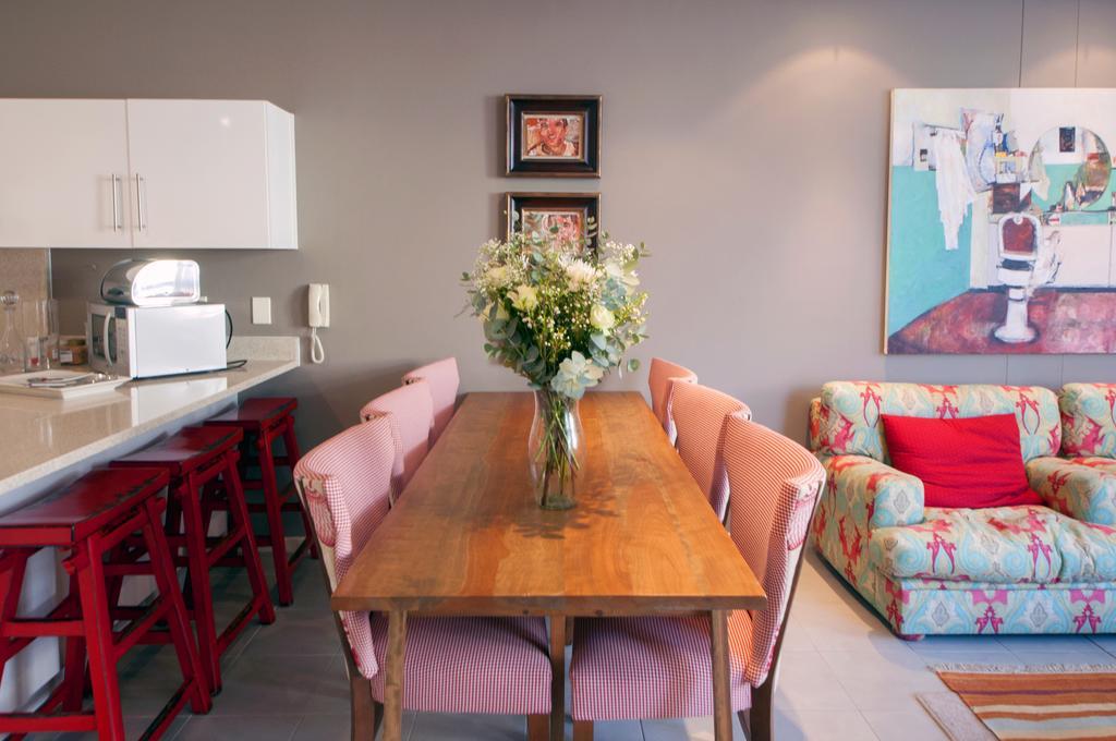 Surferscorner Self Catering Apartment Muizenberg